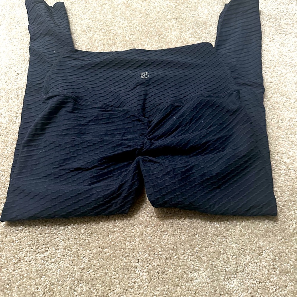 Born Primitive Scrunch Butt leggings